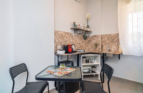 San Giorgio-Librino-San Giuseppe la Rena-Zia Lisa-Villaggio Sant'Agata Apartment | Apartment 'Al Nitta 2' with Wi-Fi and Air Conditioning