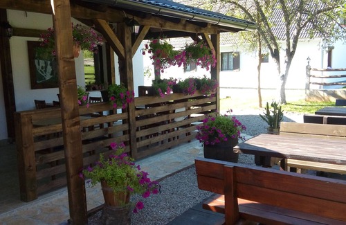 Poljanak Apartment | Apartment and Rooms Nevenka (80761-A2) - Poljanak