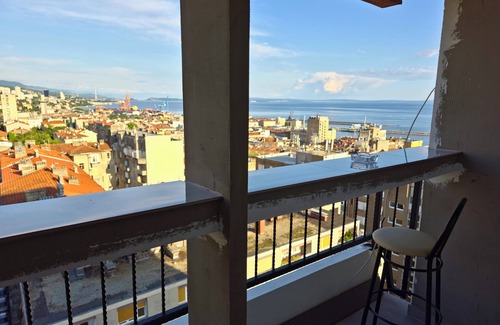 Rijeka Apartment | Apartment Andrada - One-Bedroom Apartment with Balcony and Sea View