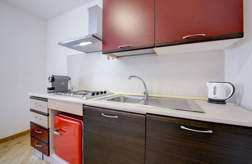 Sirmione Old Town House | Apartment Anna 1