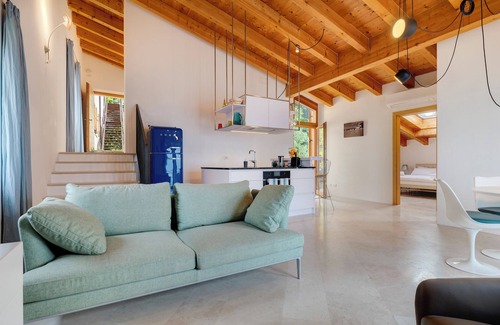 Limone sul Garda Apartment | Apartment 'Antea' with Lake View, Wi-Fi and Air Conditioning