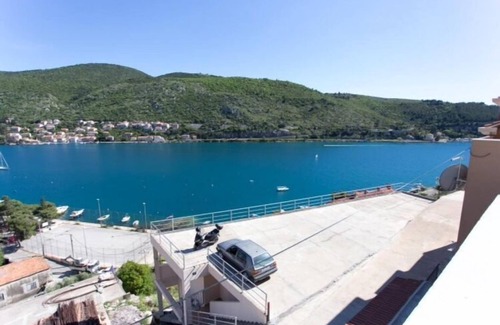 Mokosica Apartment | Apartment Any - One Bedroom Apartment with Terrace and Sea View