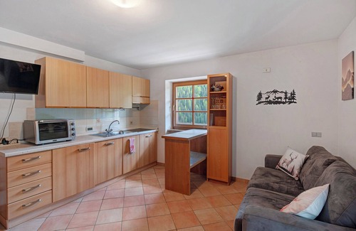 Alba Apartment | Apartment 'App Camilla - Piano Terra' with Mountain View and Balcony