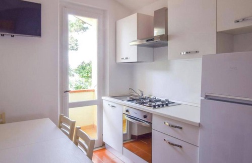 Santa Maria Apartment | Apartment 'Appartamento Incantevole In Villa' with Sea View, Wi-Fi and Air Conditioning