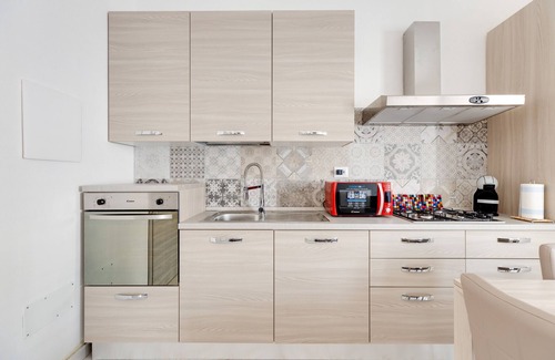 Bosa Historic Centre Apartment | Apartment 'Appartamento A' with Wi-Fi and Air Conditioning