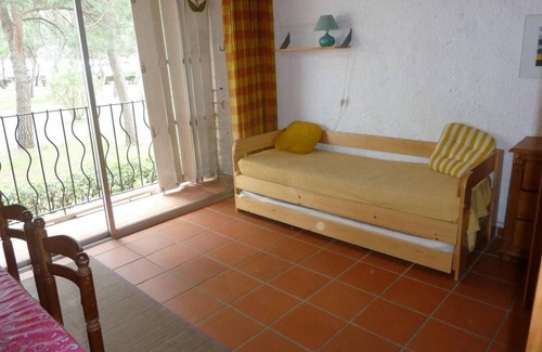 Argeles Plage Apartment | Apartment 'Argelès Plage' with Mountain View and Balcony