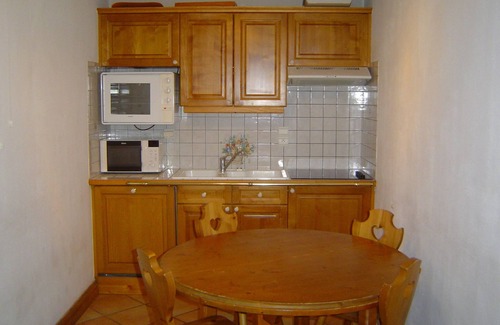 Les Houches Apartment | Apartment at the foot of the slopes with heated pool