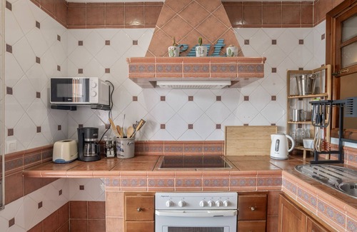 Rota Apartment | Apartment Atico Rota Centro close to the Beach with Wi-Fi, A/C & Terrace