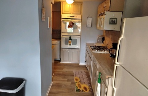 Old Mill Creek Apartment | Apartment Attached to a 1900 historic Farm house