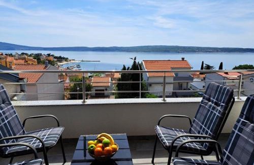 Selce Apartment | Apartment Beach view