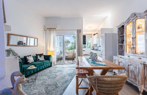 Cabopino Apartment | Apartment 'Beautiful Frontline' with Shared Pool, Wi-Fi and Air Conditioning