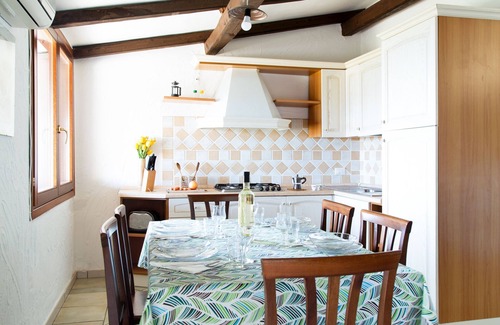 San Teodoro Apartment | Apartment 'Belvedere' with Sea View, Wi-Fi and Air Conditioning