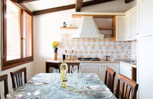 San Teodoro Apartment | Apartment 'Belvedere' with Sea View, Wi-Fi and Air Conditioning