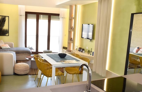 Otranto Apartment | Apartment 'Bianco Mare Delfino' with Balcony, Wi-Fi and Air Conditioning