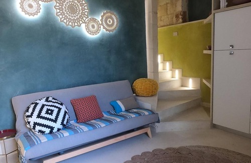 Otranto Apartment | Apartment 'Bianco Mare Teti' with Wi-Fi and Air Conditioning