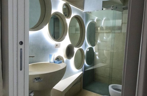 Otranto Apartment | Apartment 'Bianco Mare Teti' with Wi-Fi and Air Conditioning