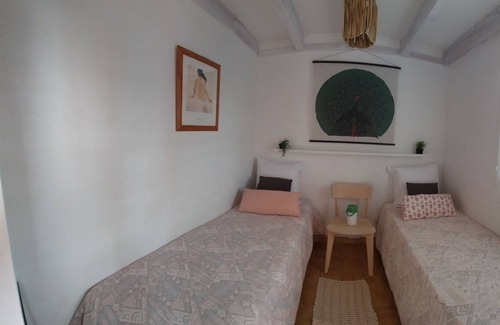 Cazaubon Apartment | Apartment 'Bihotze27' with Balcony