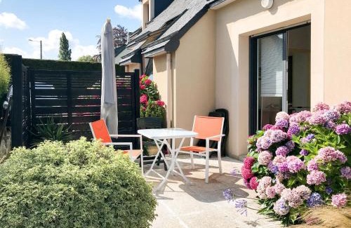 Lancieux Apartment | Apartment Bleu Marine by Interhome