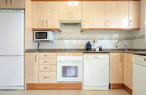 Miami Platja Apartment | Apartment 'Brisa I' with Mountain View, Wi-Fi and Air Conditioning