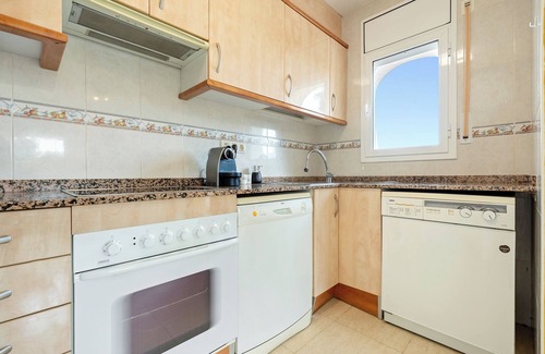 Miami Platja Apartment | Apartment 'Brisa I' with Mountain View, Wi-Fi and Air Conditioning