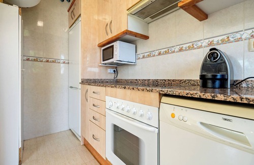 Miami Platja Apartment | Apartment 'Brisa I' with Mountain View, Wi-Fi and Air Conditioning
