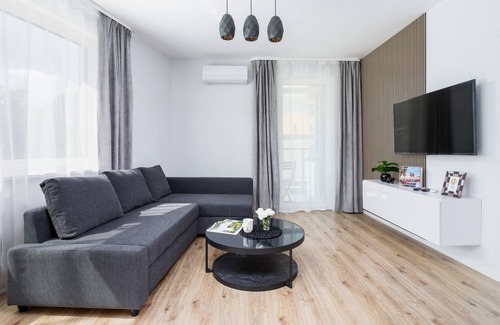 Bronowice Apartment | Apartment Bronowicka by Renters