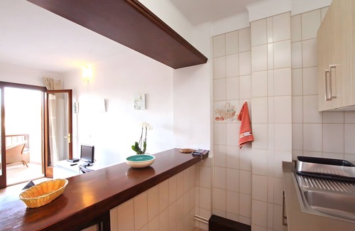Cala Figuera Apartment | Apartment 'Cala Figuera 1b' with Sea View, Wi-Fi and Air Conditioning