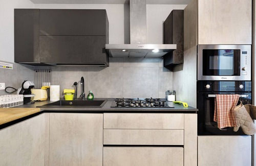 Finalborgo Apartment | Apartment 'Casa Al Boschetto' with Wi-Fi