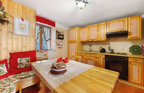 Champorcher Apartment | Apartment 'Casa Betulla Champorcher' with Mountain View, Shared Terrace and Shared Garden