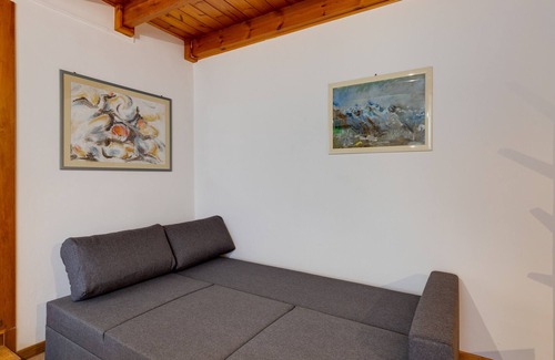 Seneghe Apartment | Apartment "Casa De Castro" with A/C