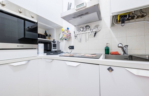 Province of Messina Apartment | Apartment 'Casa Dei Mori' with Wi-Fi and Air Conditioning