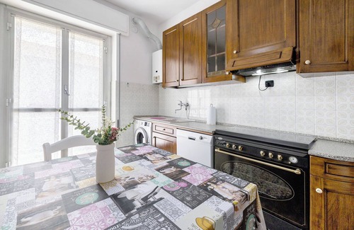 Vado Ligure Apartment | Apartment 'Casa Grace - Casa Al Mare' with Mountain View, Balcony and Wi-Fi