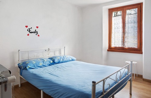 Lanzada Apartment | Apartment "Casa Miky" with Mountain View, Private Terrace & Wi-Fi