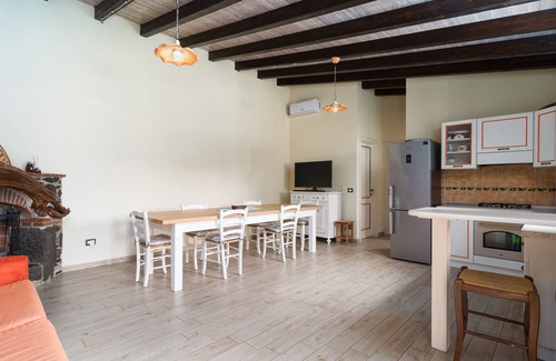 Dorgali Apartment | Apartment Casa Sole with Mountain View, Wi-Fi, Garden & Terrace