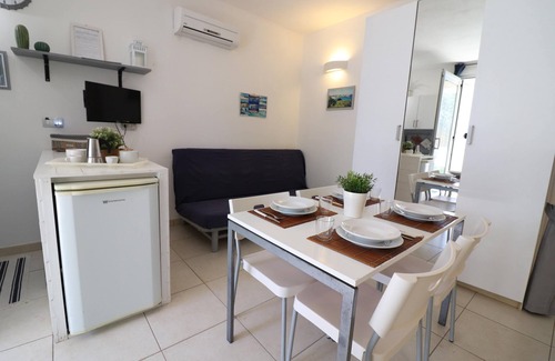 Otranto Apartment | Apartment 'Casa Vacanza Lu Ientu' with Shared Pool, Wi-Fi and Air Conditioning