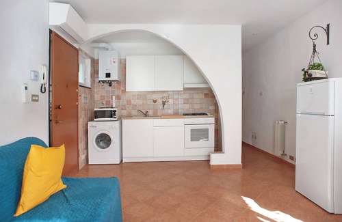 Levanto Apartment | Apartment 'Casa Zagare Sul Mare ' with Private Terrace, Balcony and Wi-Fi