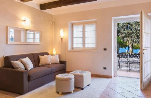 Torri del Benaco Apartment | Apartment Casetta Alla Pozza in Torri Del Benaco