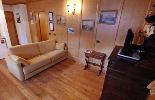 Penia Apartment | Apartment Cesa Galadriel-2 by Interhome