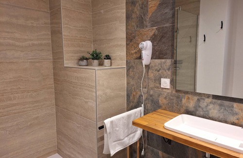 Sainte-Tulle Apartment | Apartment "Chalet" - Domaine de la Mautanne *