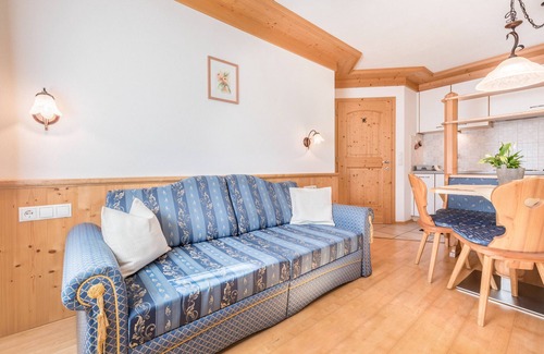 La Valle Apartment | Apartment Ciasa Raut App Sosi with Mountain View, Garden & Wi-Fi