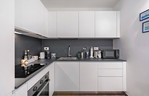 Sestri Levante Apartment | Apartment 'Cinema Boutique' with Balcony, Wi-Fi and Air Conditioning