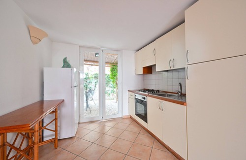 Succhivo Apartment | Apartment-Classic-Ensuite with Shower-Garden view