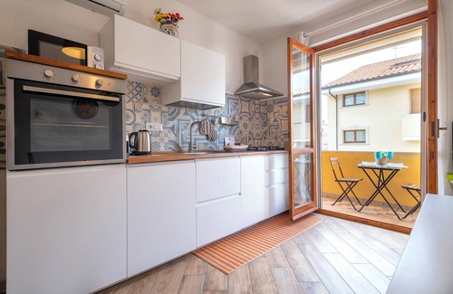 La Pietraia Apartment | Apartment 'Clhome 3 Minutues from the Beach' with Air Conditioning
