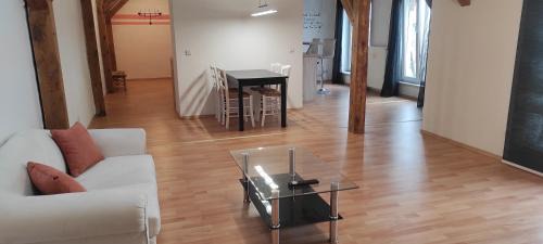 Cottbus Apartment | Apartment Cottbus City mit Blick über die Dächer - für Treppensteiger