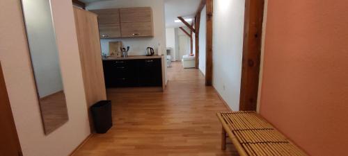 Cottbus Apartment | Apartment Cottbus City mit Blick über die Dächer - für Treppensteiger