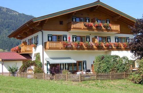 Flachau Apartment | Apartment D (4-5 people/2 bedrooms, 1 WSR) - holiday home Alpenland