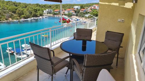 Grebastica Apartment | Apartment D&D Grubišić