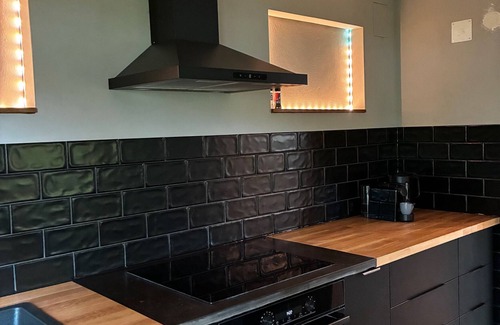 Bissingen an der Teck Apartment | Apartment 'Wanderer Lodge Am Breitenstein' with Private Garden and Wi-Fi