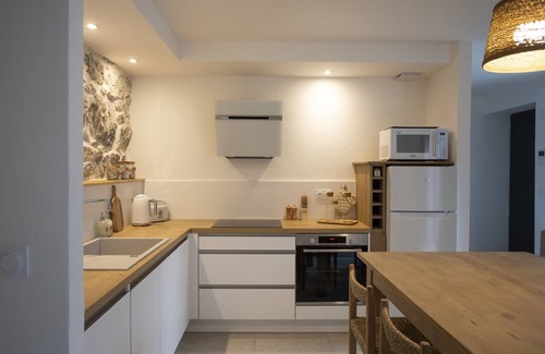 La Tour Apartment | Apartment 'De Charme - La Tour' with Private Terrace and Wi-Fi