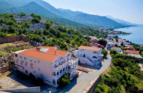 Cesarica Apartment | Apartment Delfin-7 by Interhome